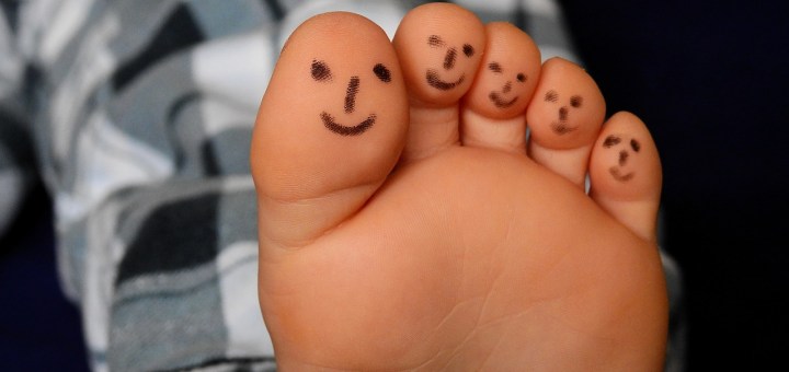 toes